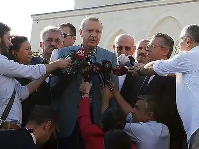 اردوغان در مراسم نماز عید فطر غش کرد! 