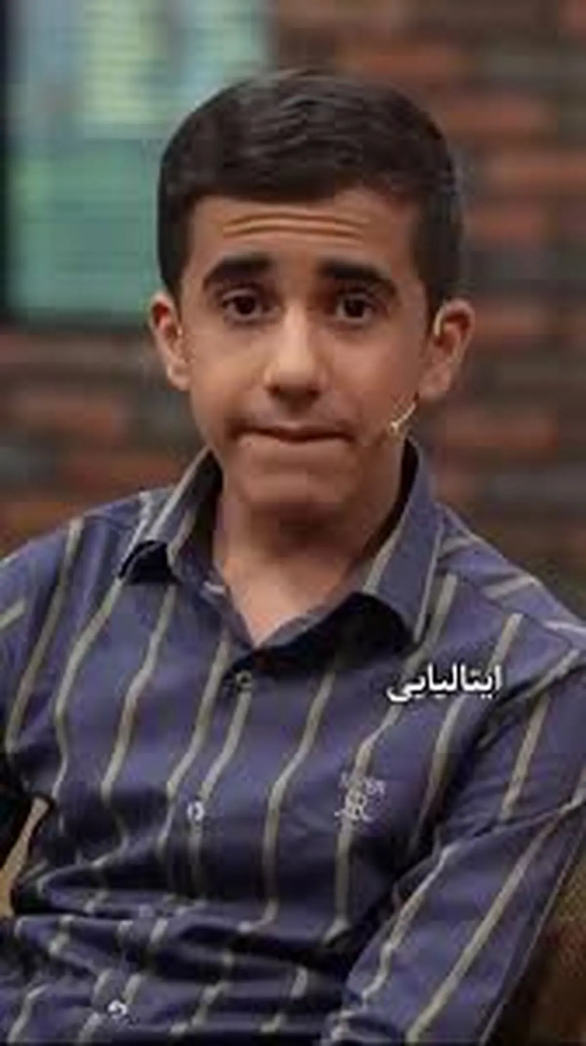 تسلط جالب نوجوان ۱۲ ساله به ۸ زبان زنده دنیا!/فیلم