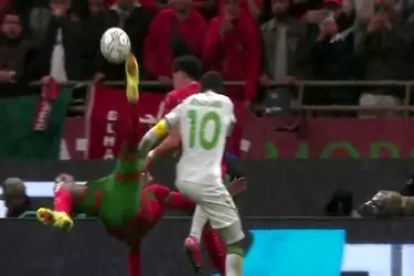 ویدئو: شروع بی نظیر جام ملت های آفریقا با گل قیچی برگردان ایوب الکعبی