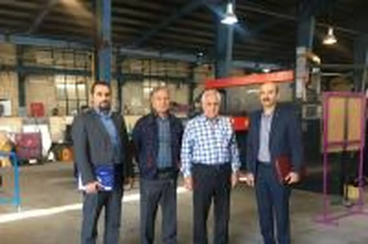 بازدید مدیر استانی بانک ایران زمین از شرکت پایا سیستم 
