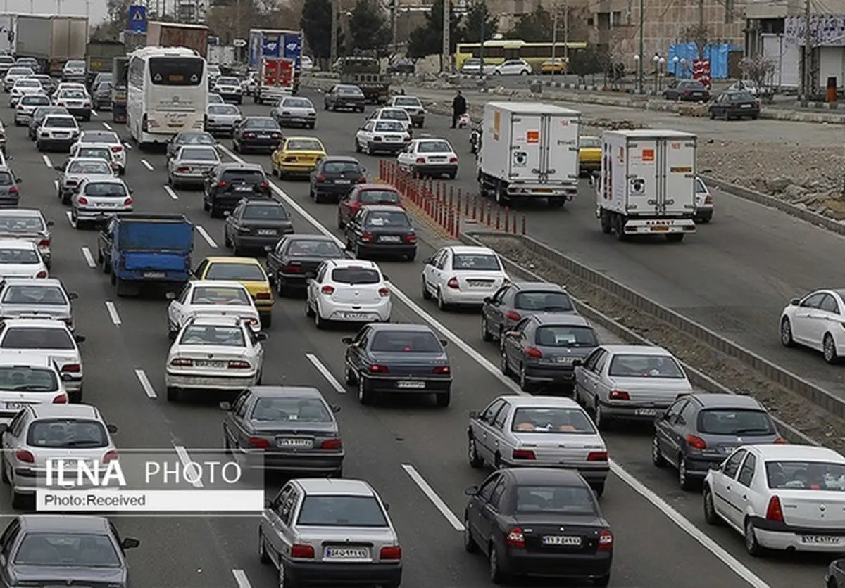 آزادراه قزوین-کرج با ترافیک نیمه سنگین روبرو است