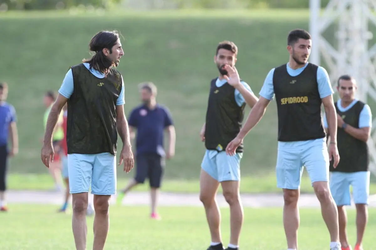غیبت بازیکنان سابق استقلال و پرسپولیس در تمرین سپیدرود