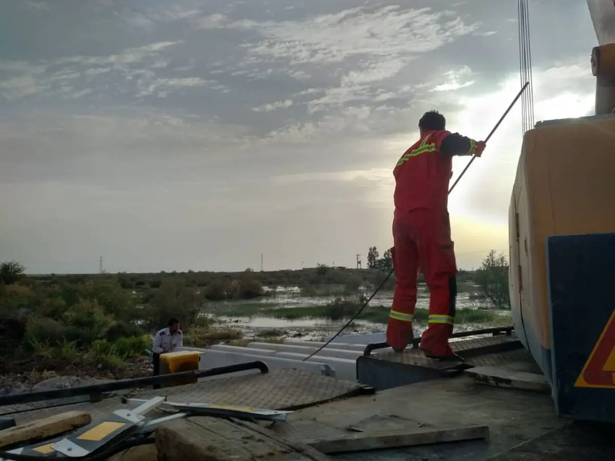 اکیپی جدید از آتش‌نشانان تهرانی وارد خوزستان شد