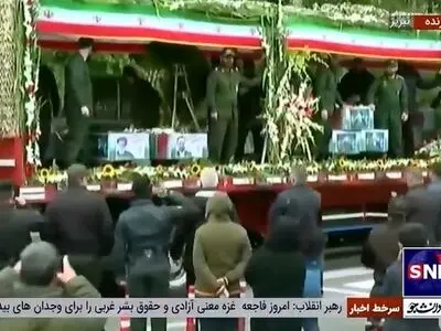 ورود پیکر رئیس جمهور و همراهان به محل تشییع + فیلم