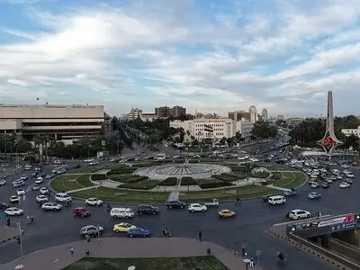   با شرکای منطقه‌ای و بین‌المللی برای جذب سرمایه‌گذاری در سوریه همکاری می‌کنیم