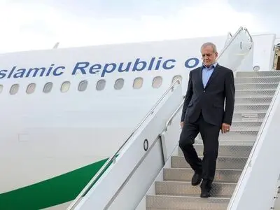 رئیس جمهور وارد زاهدان شد