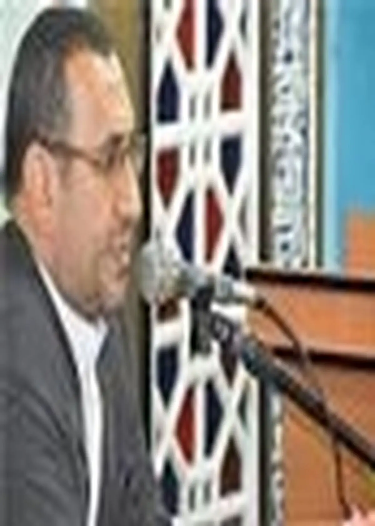 اشتغال معلولان تحصیل کرده مورد توجه قرار گیرد