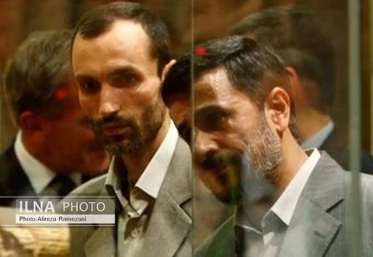 طنز/ احمدی‌نژاد: بقایی شخص لاغراندامی بود که در جلسات می‌آمد + تصاویر