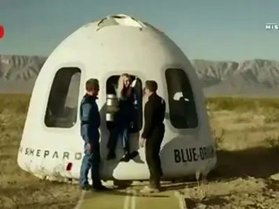 برای نخستین بار یک فرد معلول راهی فضا شد + فیلم