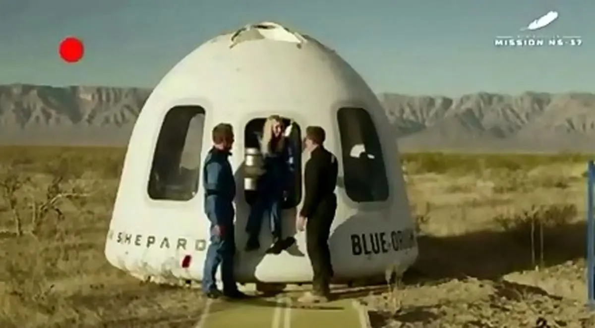 برای نخستین بار یک فرد معلول راهی فضا شد + فیلم