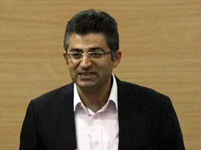 سیف برقی: تاسیس کلینیک‌ها باعث ارتقای  پزشکی فوتبال در آسیا خواهد شد