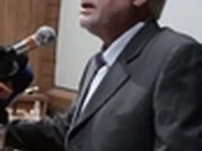 سخنرانی عارف در دانشگاه صنعتی شریف