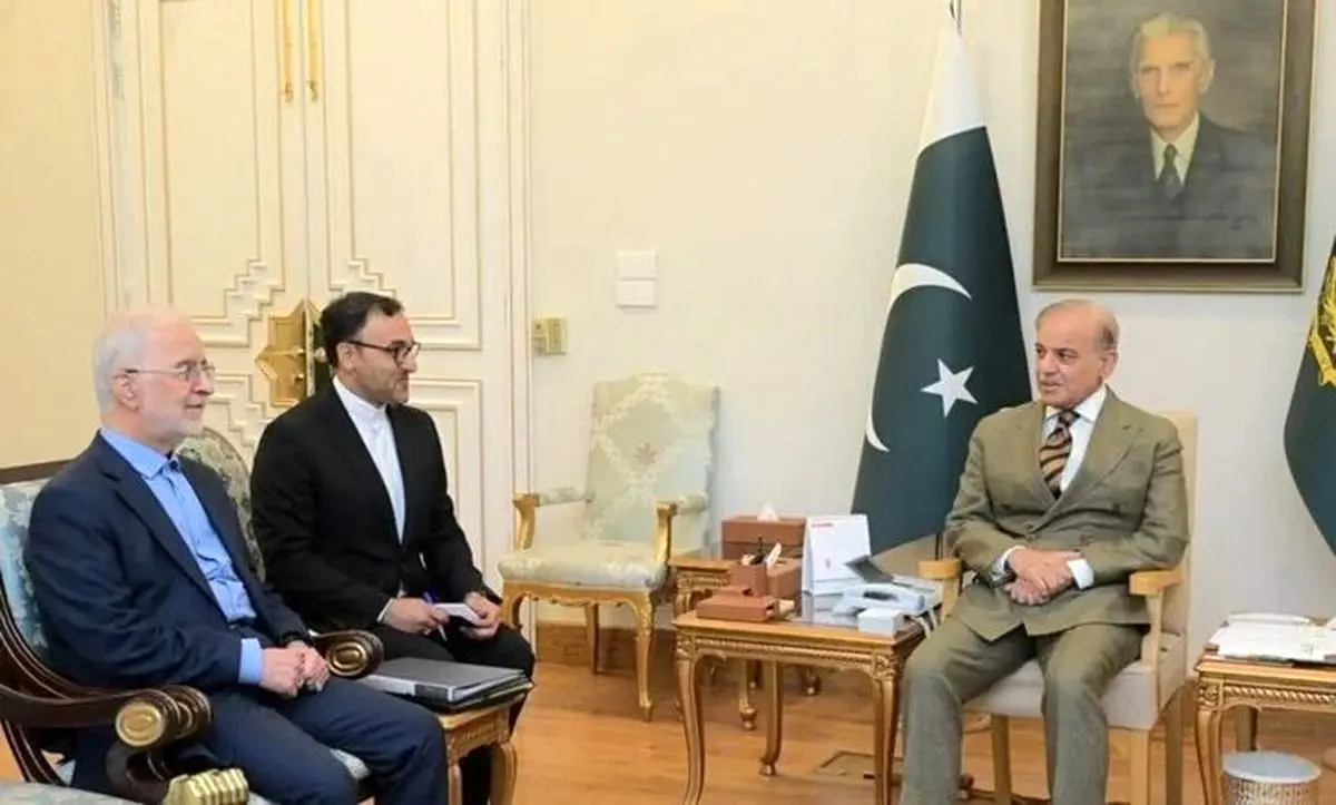 دیدار «مومنی» با نخست‌وزیر پاکستان در اسلام‌آباد