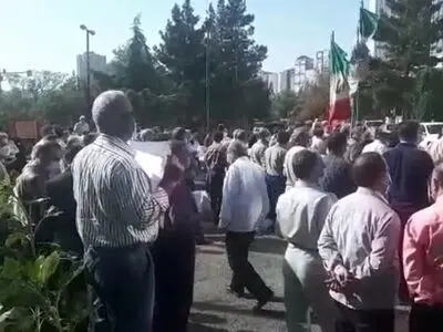 تجمع کارگران مخابرات آذربایجان شرقی برای طرح خواسته‌ها/ درخواست رسیدگی و حصول نتیجه از اعتراض صنفی