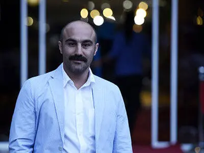 بازگشت محسن تنابنده به تئاتر با حسین پارسایی