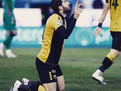 دبل انصاری فرد مقابل آپولون(ویدیو)