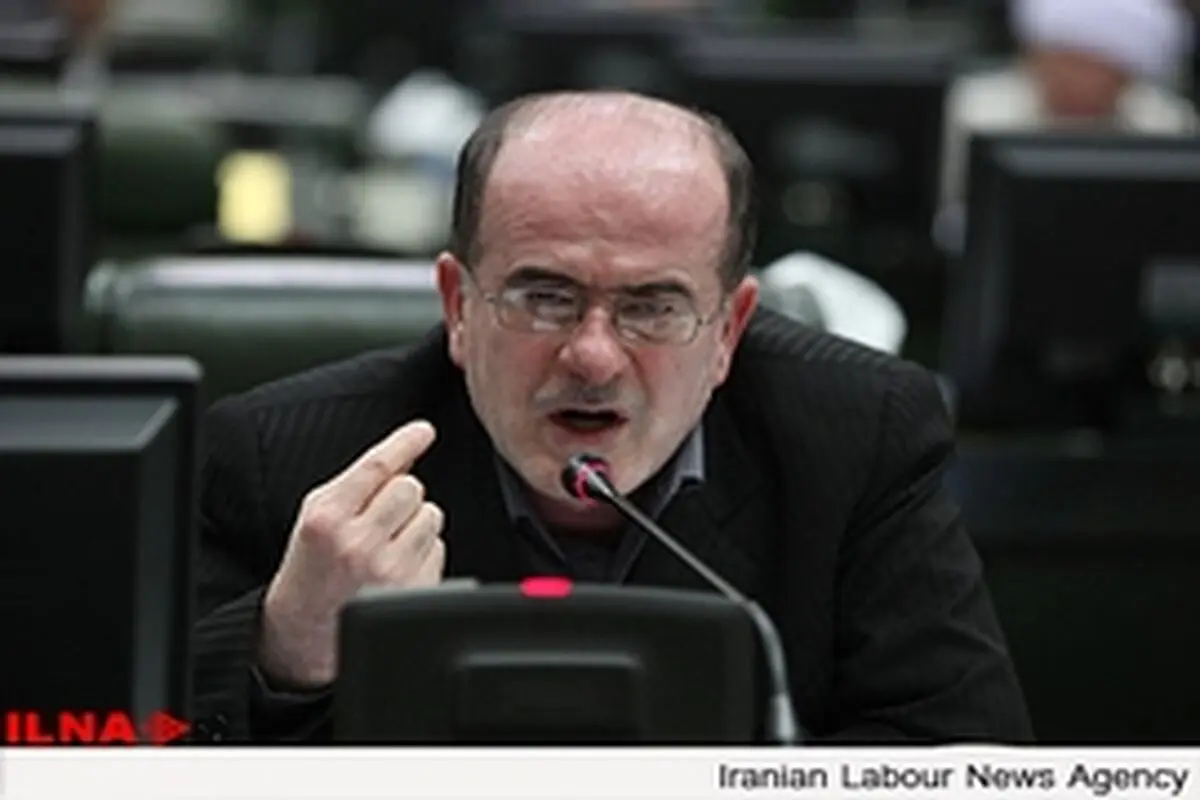نباید در وظایف هیات امنای صندوق توسعه ملی دخالت کنیم
