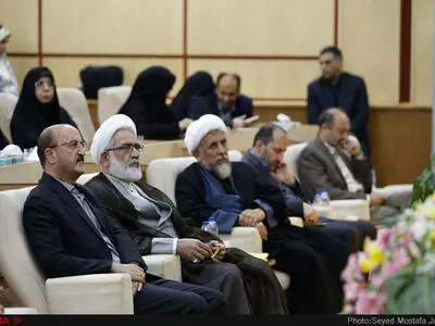 راه موفقیت در مبارزه با قاچاق کالا مدیریت واحد است/ در بخش اندکی از دستگاه‌های ما فساد وجود دارد
