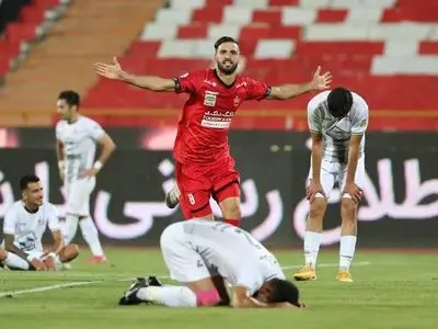 خلاصه بازی پرسپولیس تهران 3 - تراکتور تبریز یک