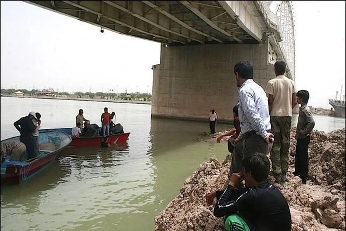 نجات سه عضو یک خانواده از غرق شدن در کارون 