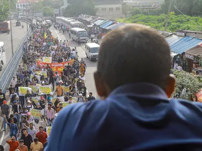 فرار رهبر سریلانکا از محل اقامتش در پی محاصره توسط معترضان