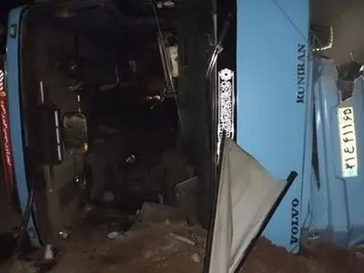 ورود کمیسیون آموزش مجلس به حادثه واژگونی اتوبوس دانش آموزان کرمانی