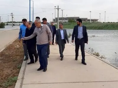 بازدید وزیر ورزش و جوانان از استادیوم آب گرفته غدیر اهواز
