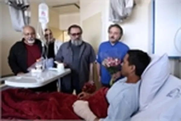 عیادت سینمایی از هموطنان مجروح شده در حمله اسرائیل