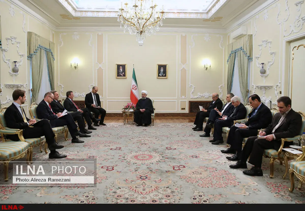 درخواست شرودر برای سفر حسن روحانی به آلمان