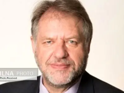 خبیر أمریکي: ردود الفعل على احتجاجات إیران منحازة