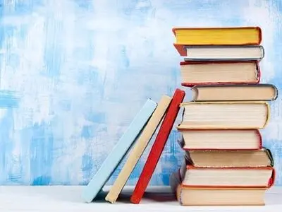 چه کتابی را به چه کسی هدیه بدهیم؟ 