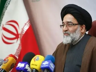 فاجعه ۱۷ شهریور را برای جوانان تبیین کنیم تا سلطنت‌طلب‌ها به خود اجازه تطهیر رژیم پهلوی را ندهند