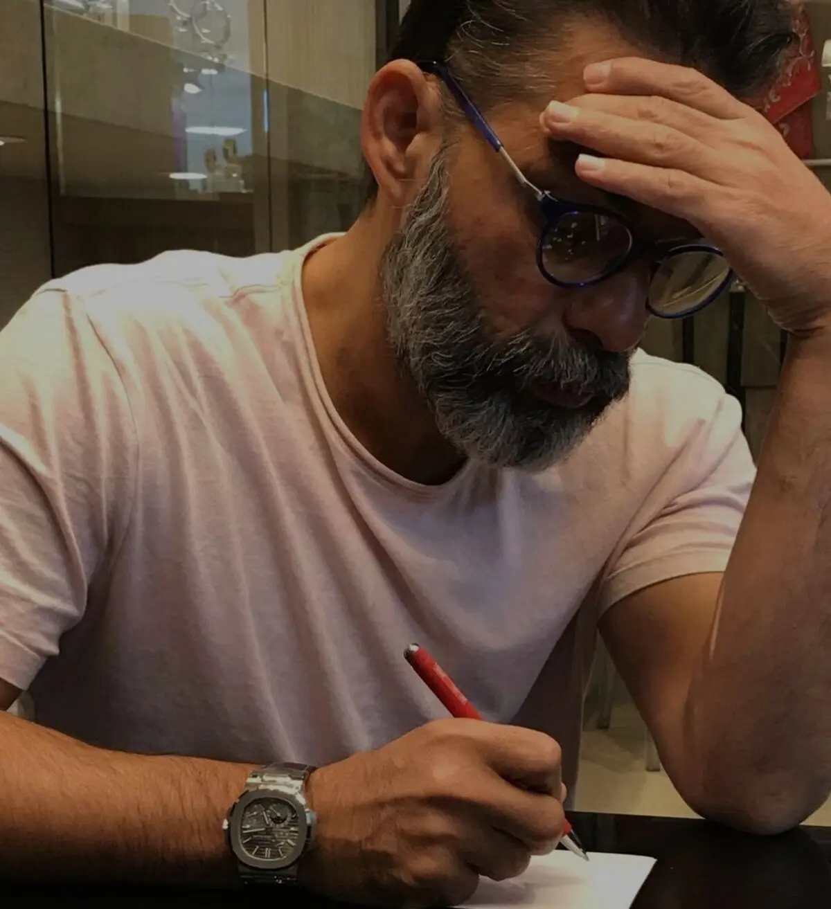 پیمان معادی سریال طنز می‌سازد 