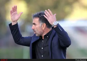 فکری: فوتبالیست‌ها کارمند نیستند؛ تکلیف ما را مشخص کنید