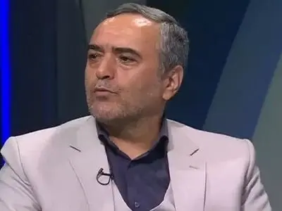 فدراسیون فوتبال یک رییس دارد