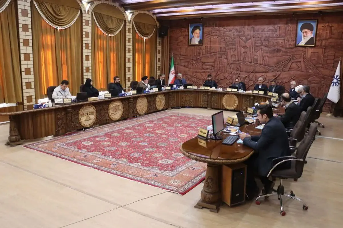 اسوتچی استعفا کرد، ‌امیرحقیان خزانه‌دار شد
