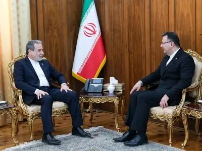 عراقجي يؤكد على تعزيز العلاقات بين ايران وجورجيا