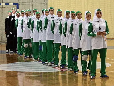 دختران هندبال فردا رو در روی چین
