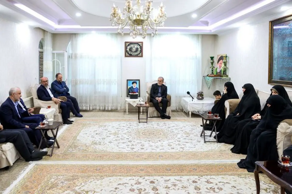دیدار رئیسجمهور پزشکیان با خانواده شهدای خدمت