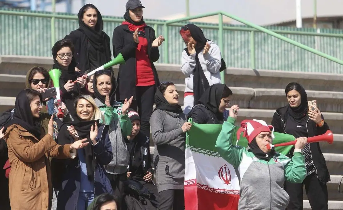 یک گلایه‌؛ هواداران! فوتبال بانوان را فراموش نکنید