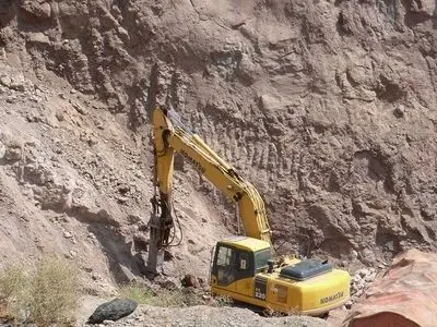 فعالیت معدن سنگ علویجه قانونی است/ معدن سنگ علویجه فعلا در حال اکتشاف است