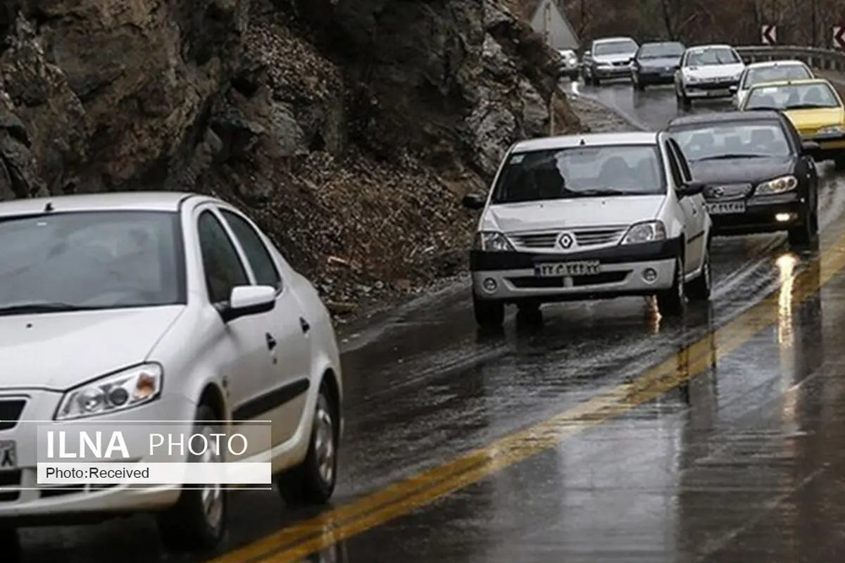 جاده‌ ‌کرج‌ ‌چالوس‌ ‌لغزنده‌ ‌است؛‌ ‌رانندگان‌ ‌احتیاط‌ ‌کنند