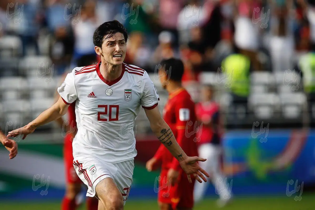 همه نگاه‌ها به سمت سردار/ ملی‌پوش سابق پرسپولیس را با دستبند بردند