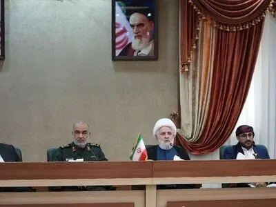 "محور المقاومة" یجتمع في إیران على هامش تشییع جثمان الشهداء