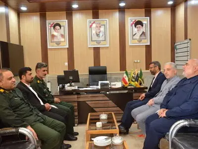دیدار مدیرعامل سازمان منطقه آزاد اروند با فرماندهان نواحی مقاومت بسیج شهرهای آبادان و خرمشهر