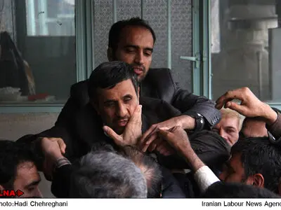 مراسم ترحیم والده احمدی نژاد در قم