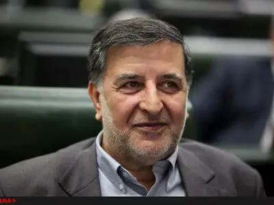 می‌توانم آدرس همه پولشویی‌ها را به نمایندگان بدهم/ وزیر خارجه صحبت نادرستی نکرد که از وی آدرس می‌خواهند/ کسی نمی‌تواند جایگزین ظریف شود 