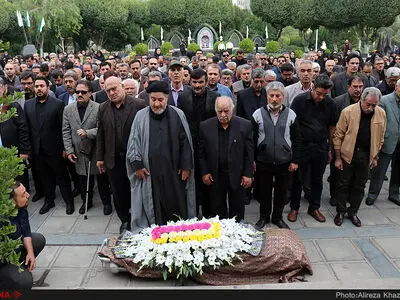 مراسم تشییع پیکر صادق عبداللهی نویسنده و طنزنویس رادیو