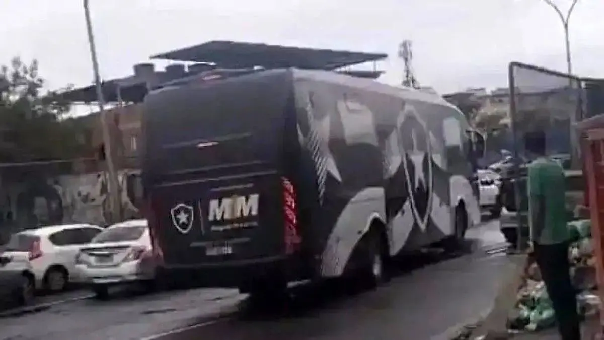 تیراندازی به اتوبوس تیم فوتبال در ریودوژانیرو