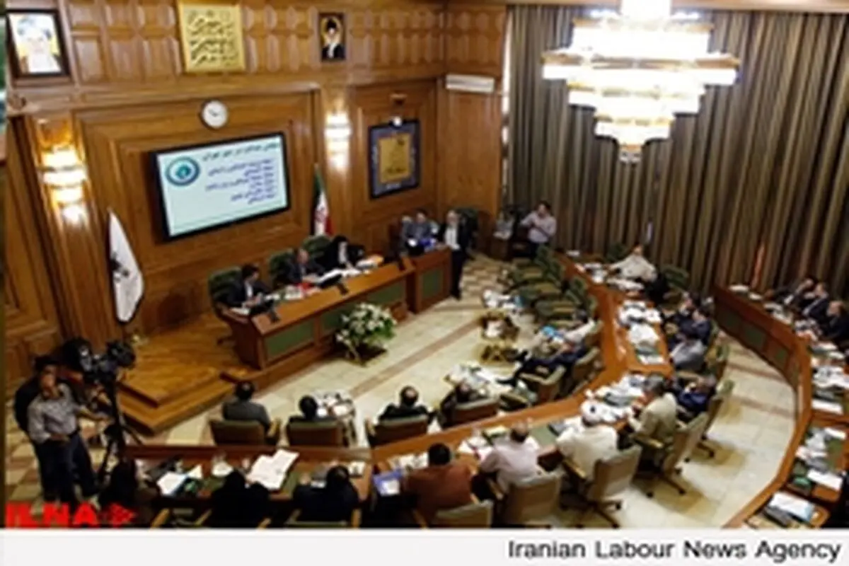 لزوم تشکیل کمیته اضطرار آلودگی آب / شهروندان تهرانی آب معدنی استفاده کنند